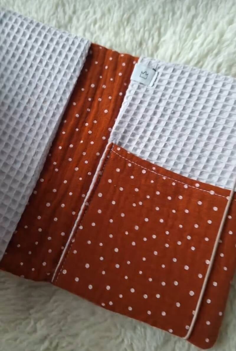 Untersuchungshefthülle rost