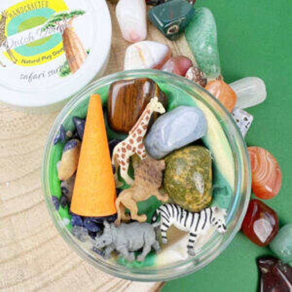 Invitation to Imagine surprise klei - Safari