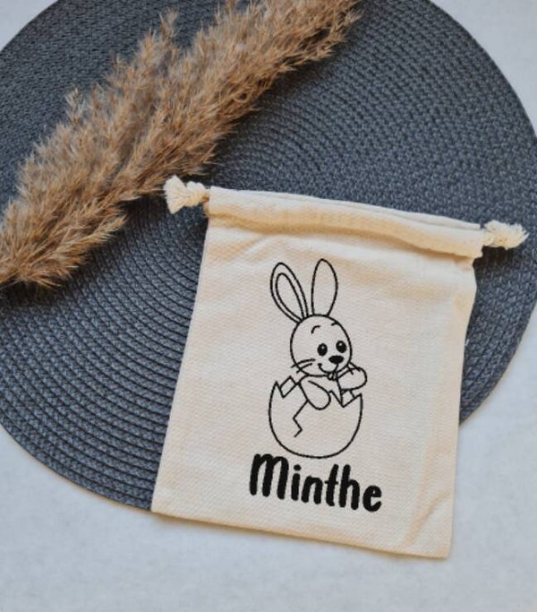 Paaszakje gebroken ei