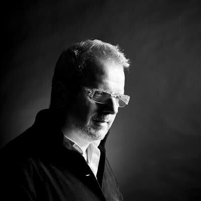 Ontwerper voor DeKnudt Mirrors Bart Lens