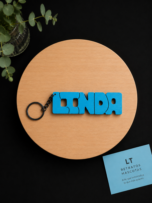 Llavero de madera de palabra o nombre personalizado