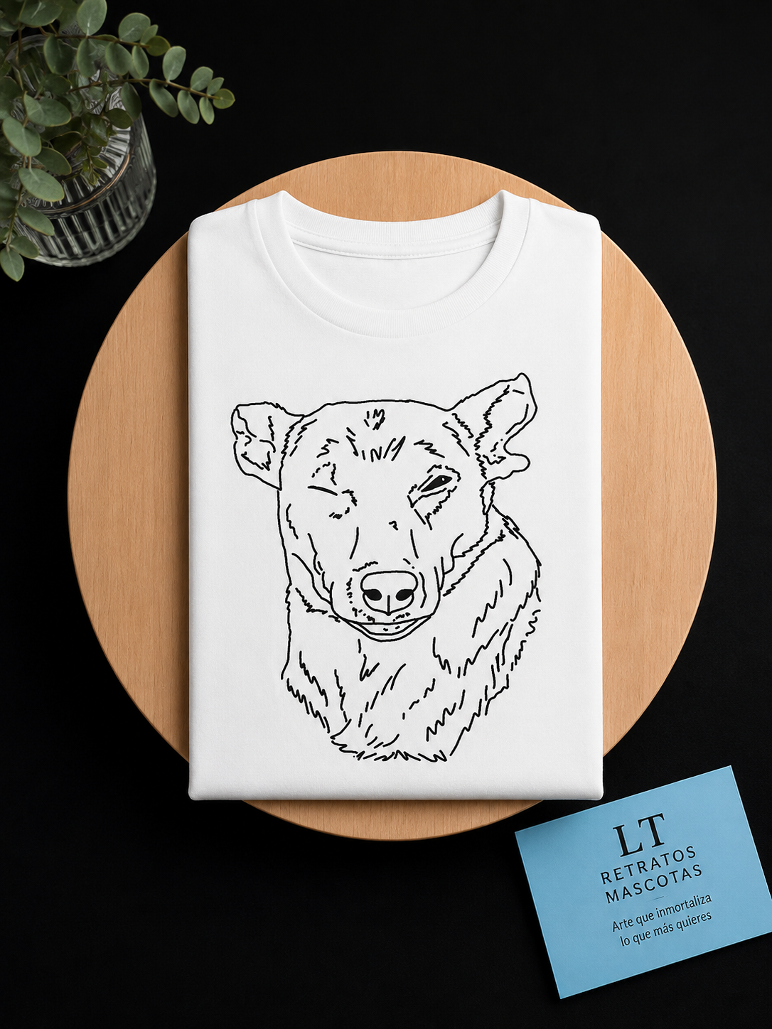 Camiseta personalizada con el retrato de tu mascota (estilo minimalista)
