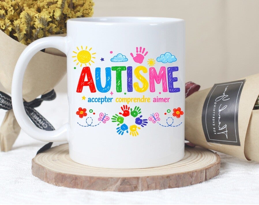 Mug en céramique blanche “AUTISME” – Accepter, Comprendre, Aimer