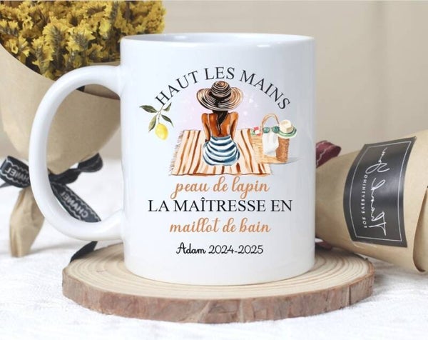 Mug humour "La maîtresse en maillot de bain" personnalisé