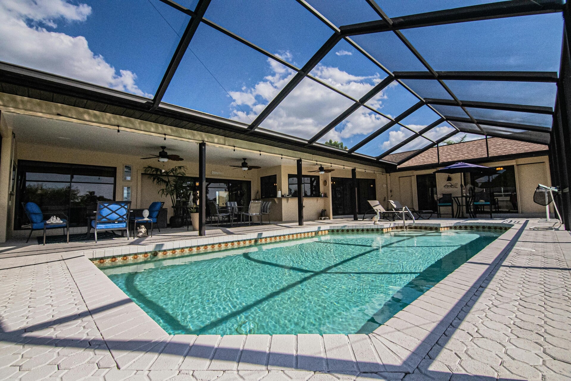 Spa / Piscine couverte, lavage de vitres Liège - Cristaleo Liège 