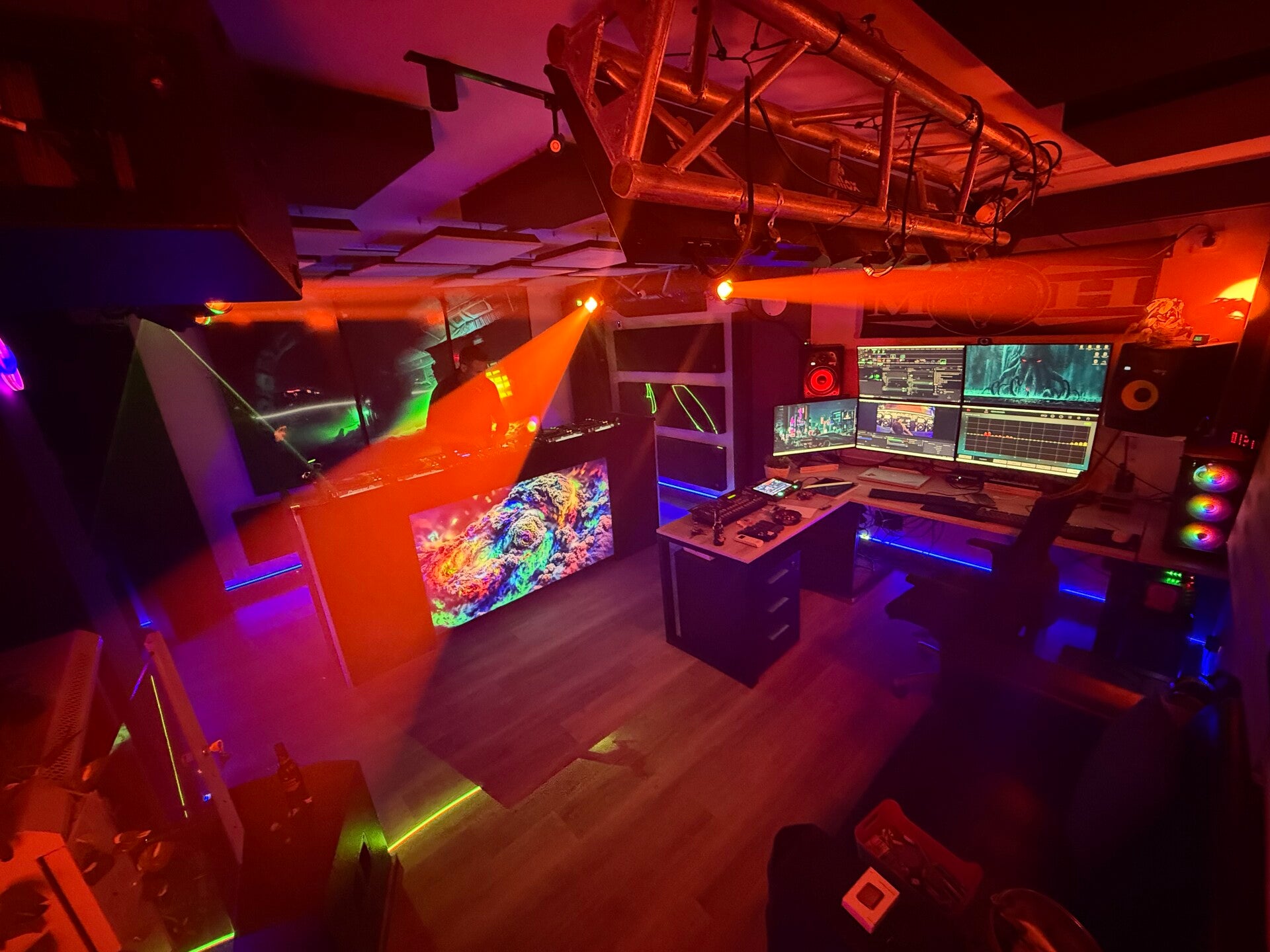 Vanguard Valencia, Focos rojos,