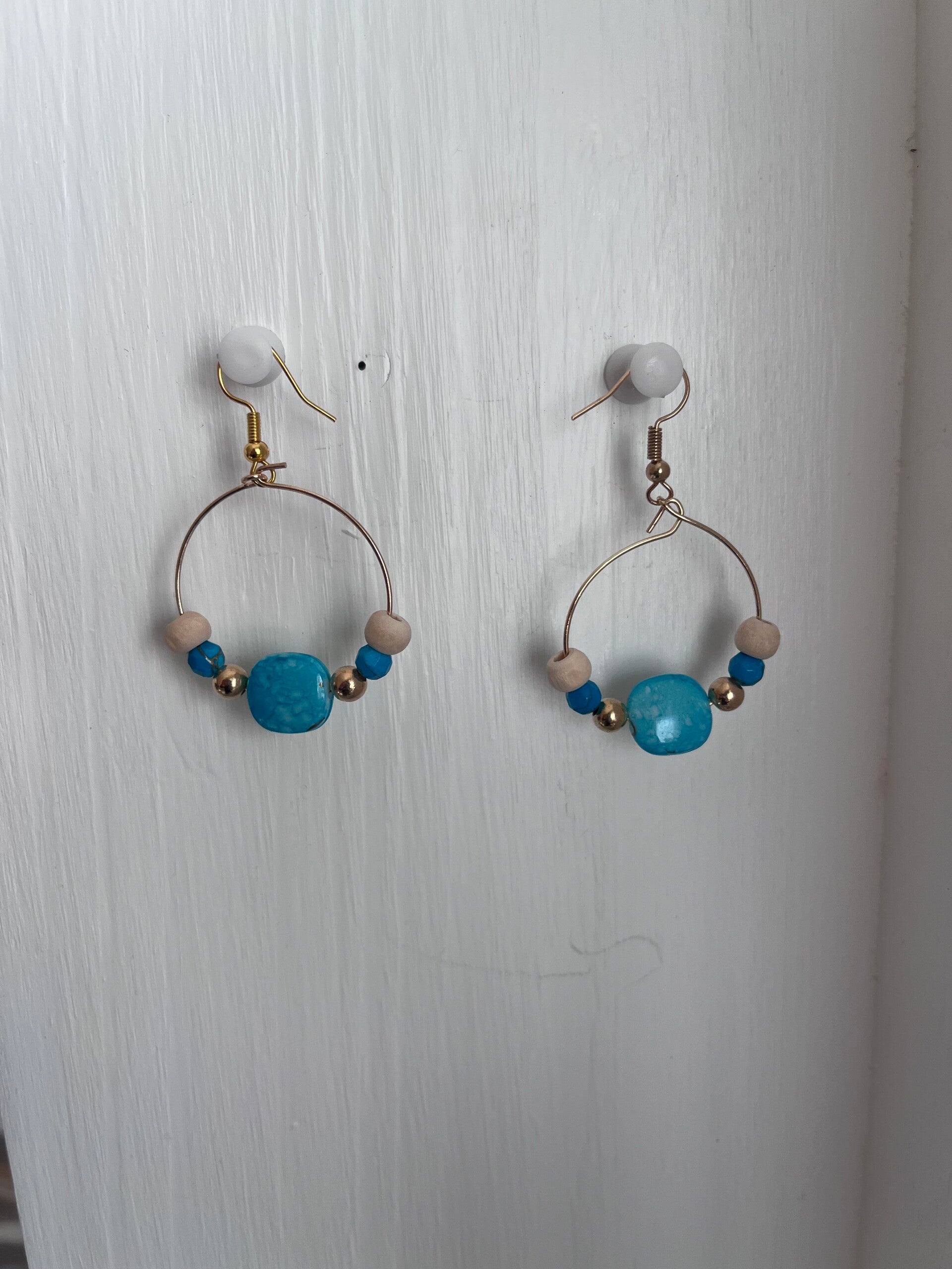 boucles d oreilles perle bleu