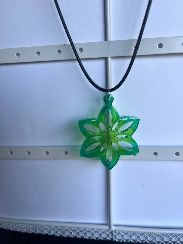 Pendentif fleurs