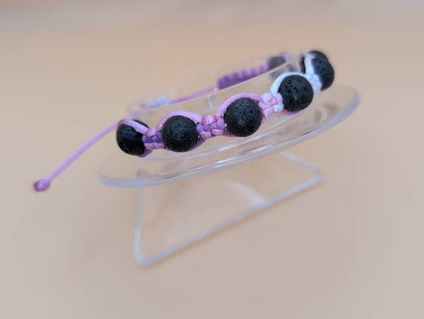 Bracelet pierre de lave fil arc-en-ciel mauve blanc