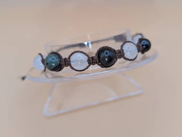 Bracelet protection jaspe kambaba, obsidienne œil céleste, spinelle noire cristal de roche fil brun