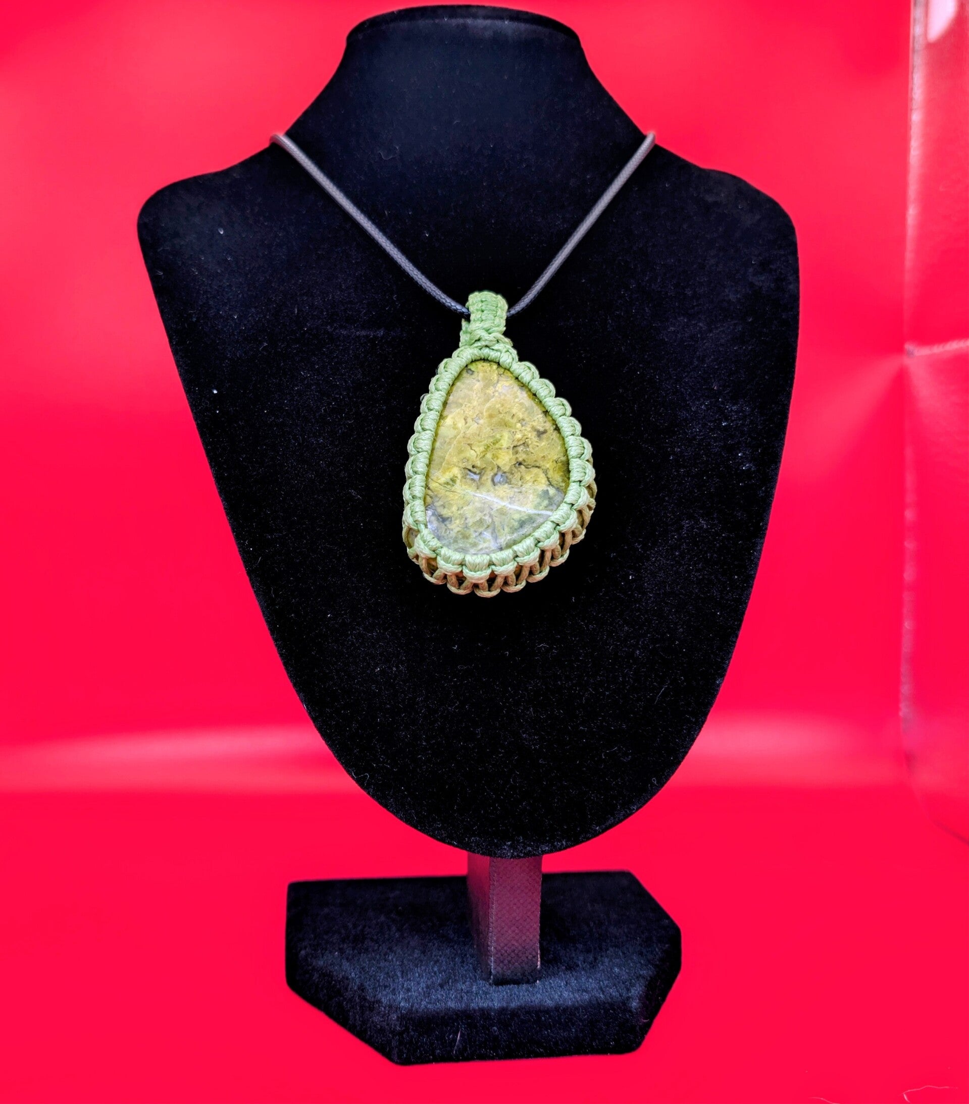 Collier opale verte