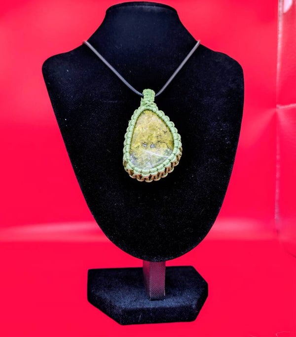 Collier opale verte