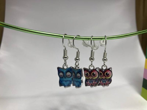 uiltjes oorbellen blauw en rood bruin