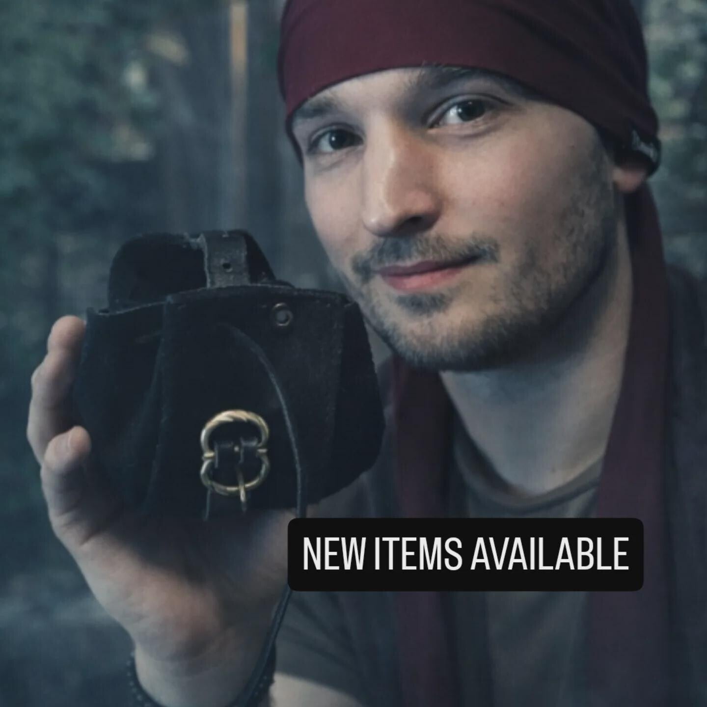 Black Cloth Buckling Coin Bag