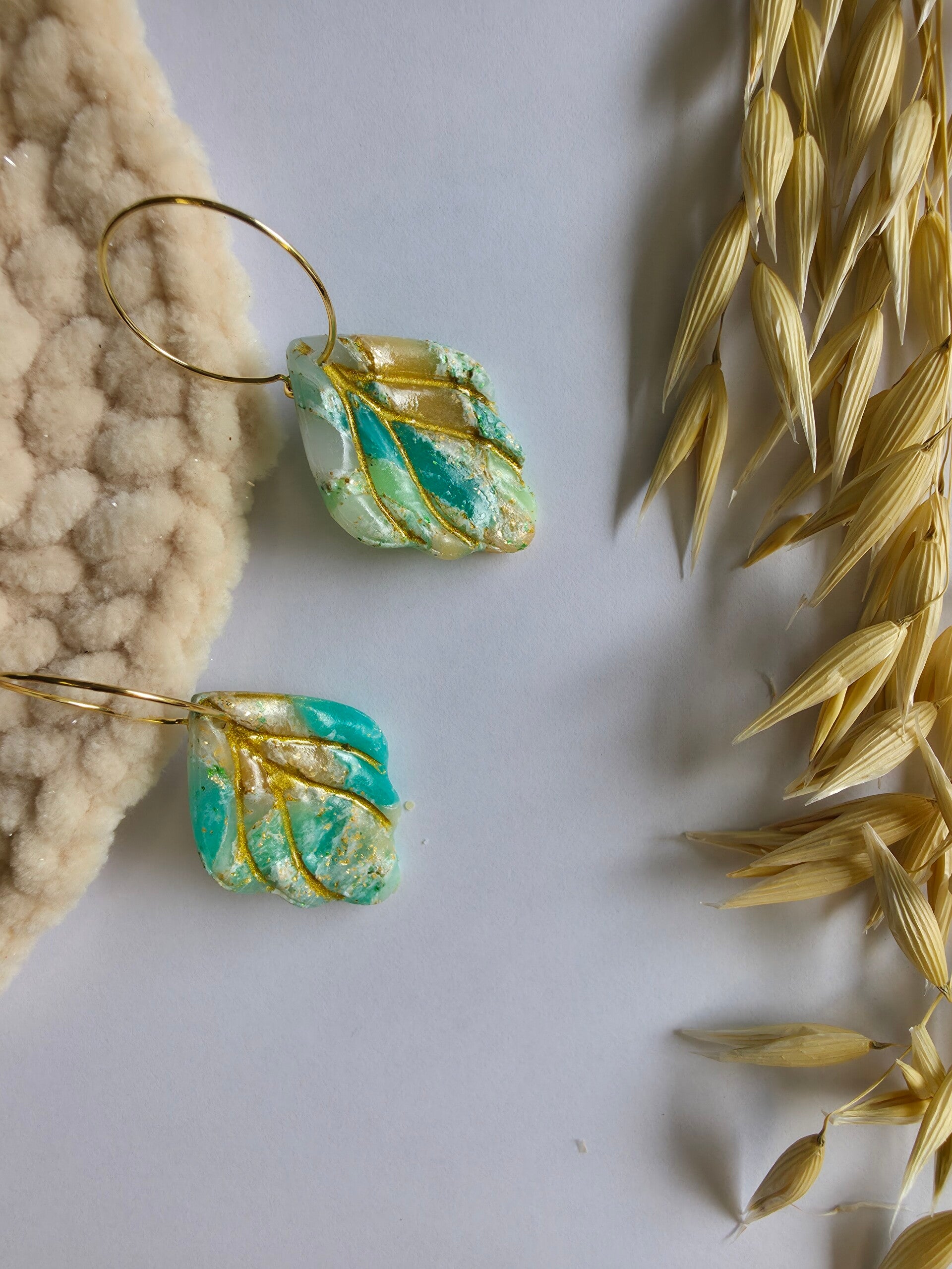 kleurrijke zomerse oorbellen