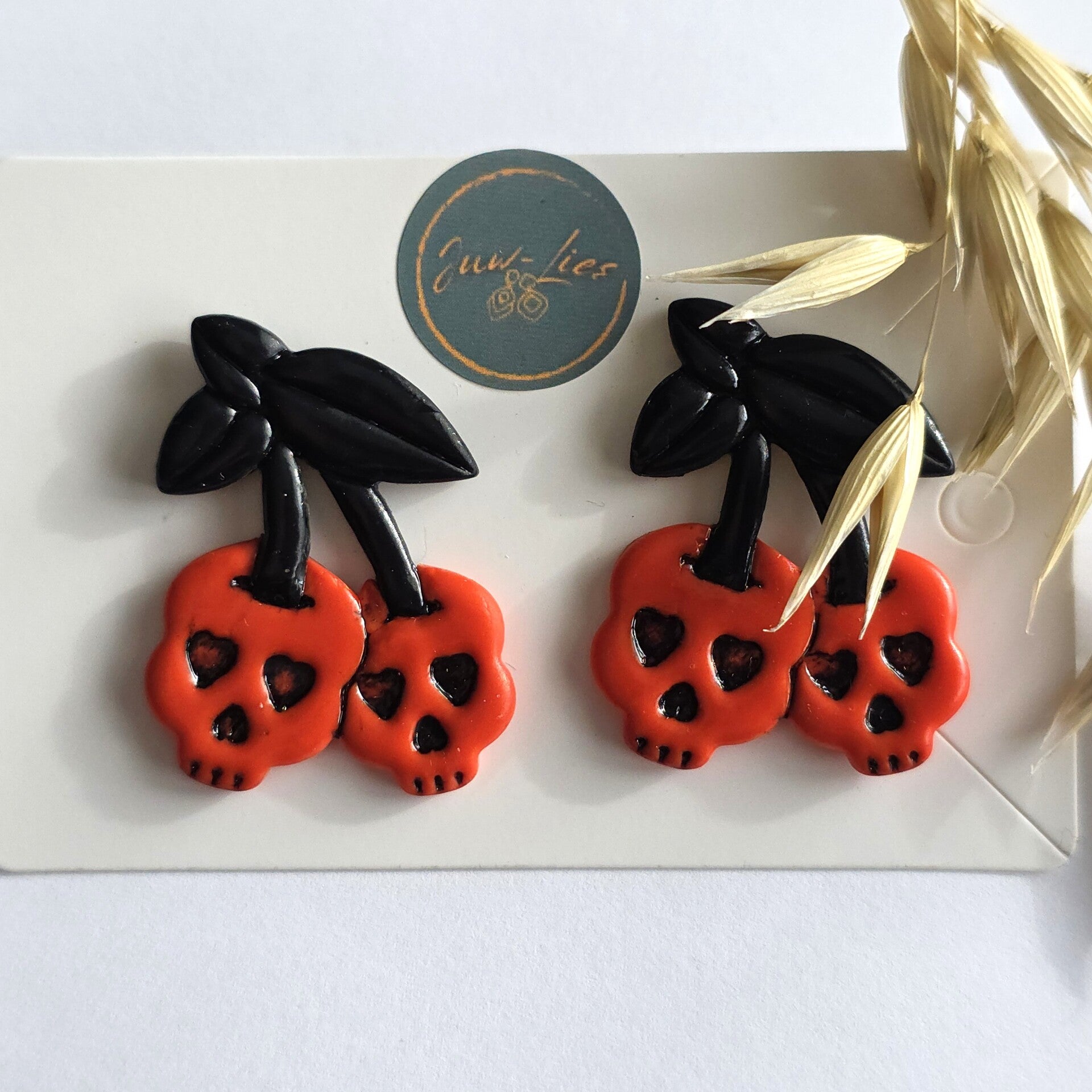 skelethoofd kersen met RVS oorstekers, halloween