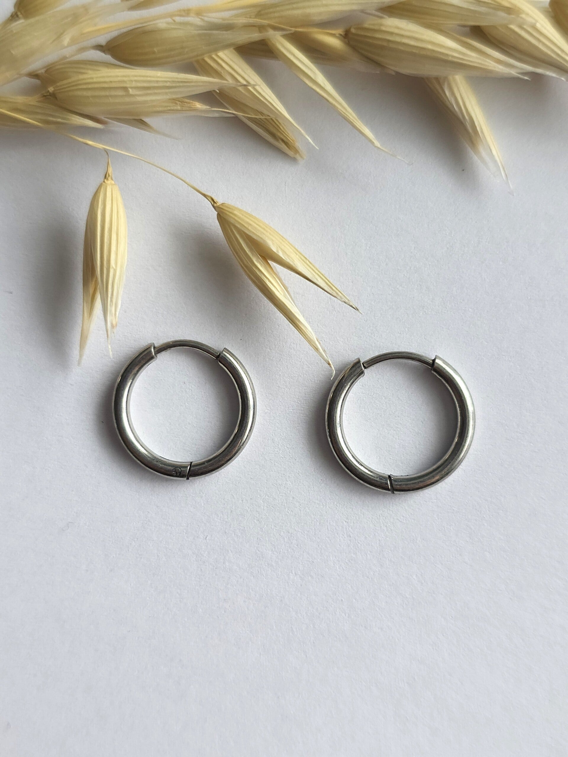 zilveren oorring in chirurgisch rvs, 12mm