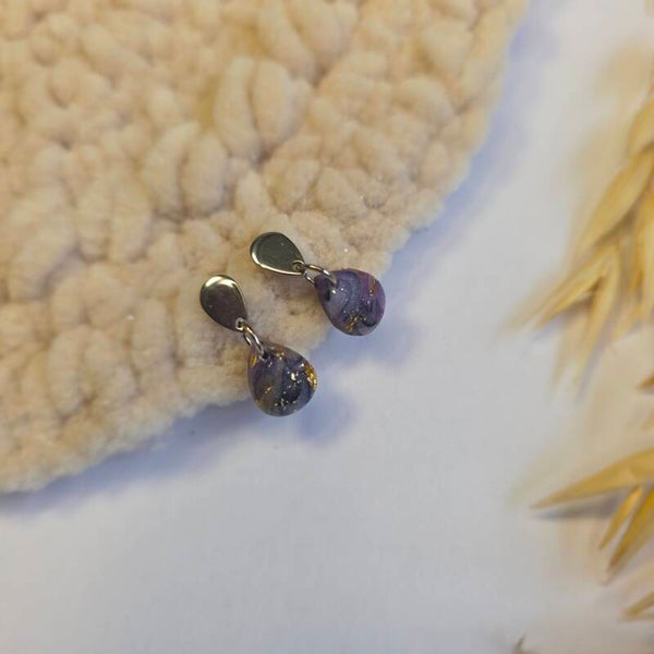 kleine oorbellen met paarstinten