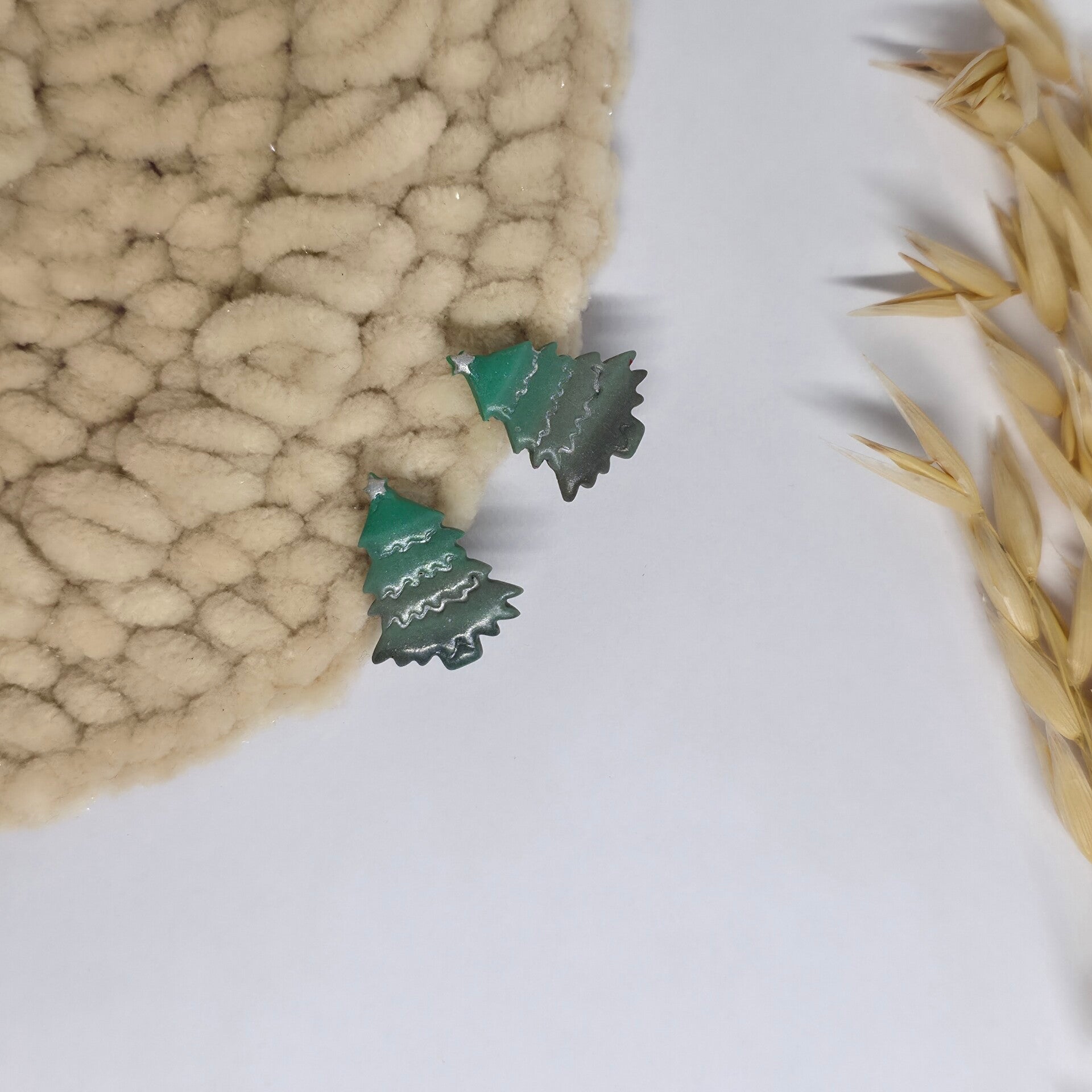 kerstboomoorbellen, groen met zilver.