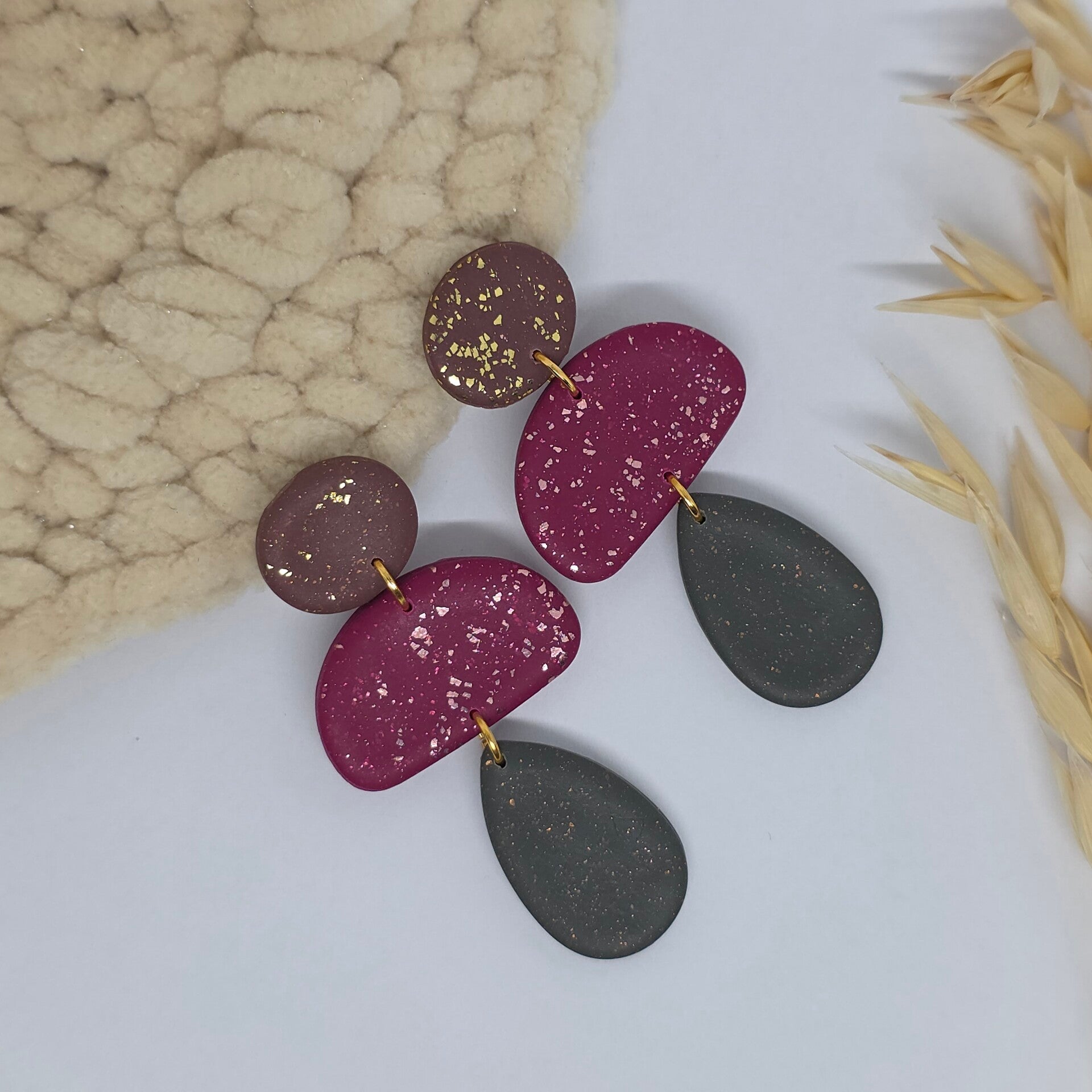 Grote elegante oorbellen in herfstkleuren met glitter