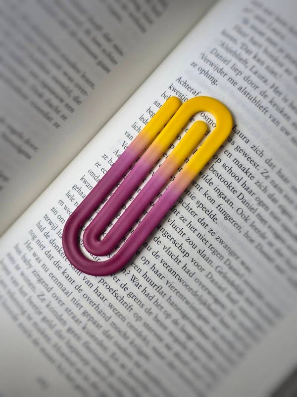 geel roze bladwijzer paperclip