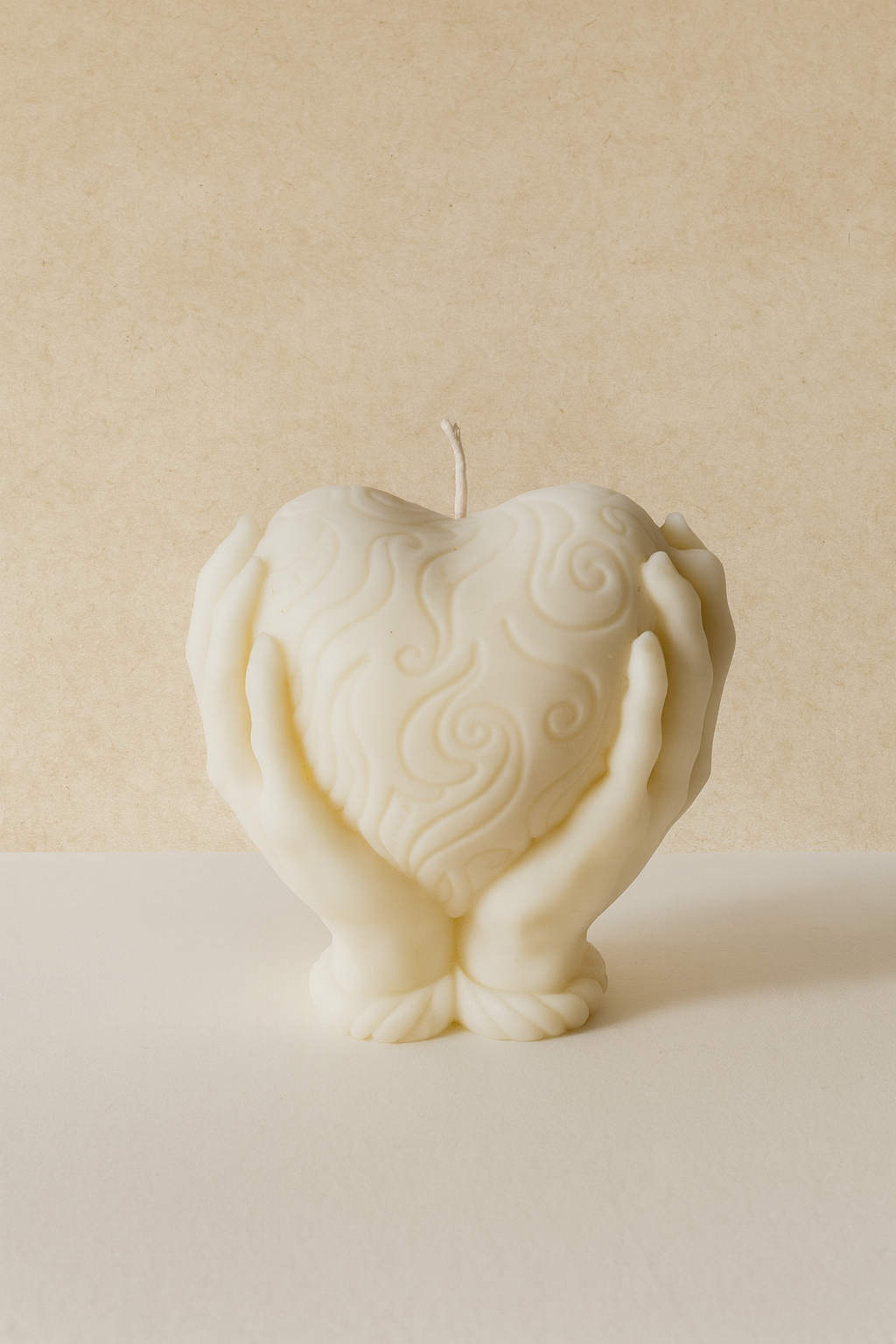 Bougie moulée parfumée ''entre nous''