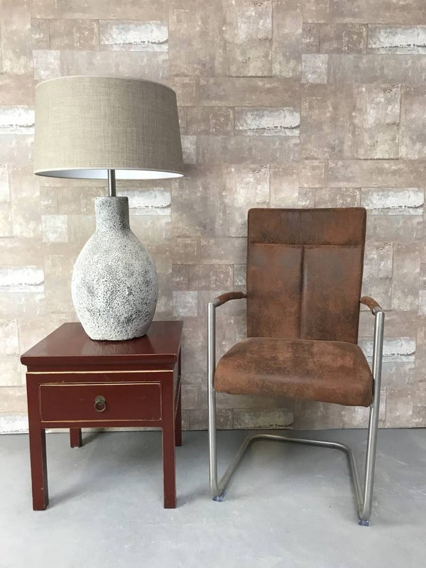 T017915 Tafellamp aardewerk ocean oxide met licht bruine linnen kap.