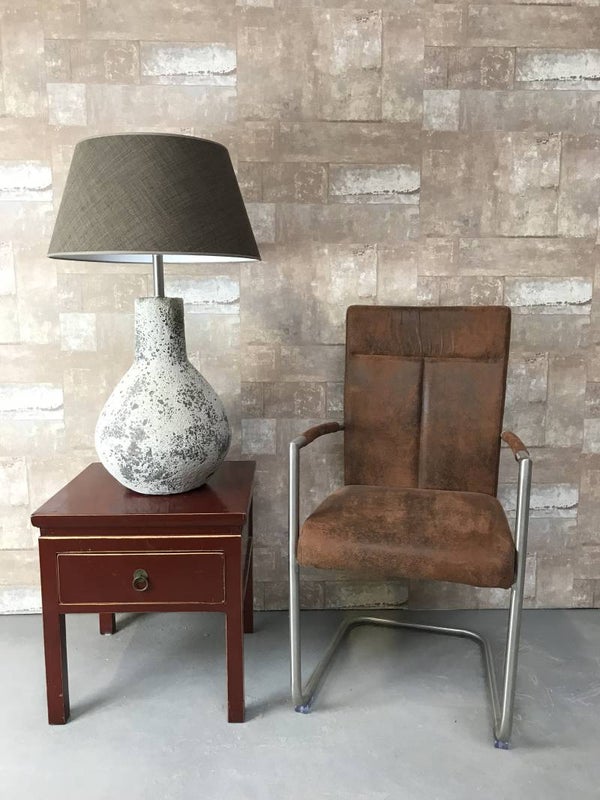 T027914 Tafellamp aardewerk ocean oxide met bruine linnen kap.