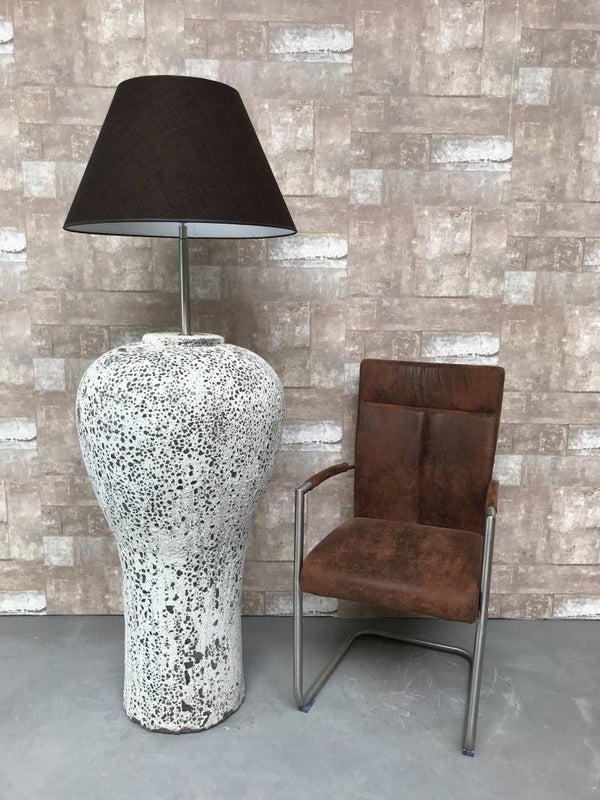 V047922 Vloerlamp aardewerk ocean oxide met donker bruine linnen kap.