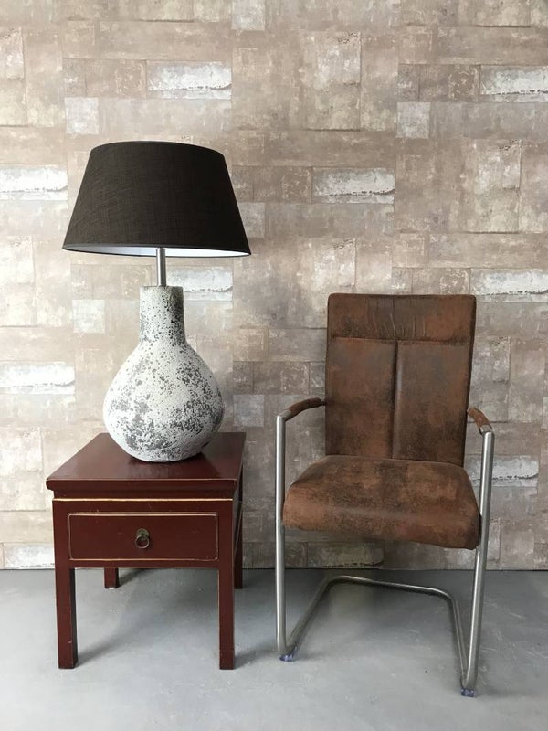 T027910 Tafellamp aardewerk ocean oxide met donker bruine linnen kap.