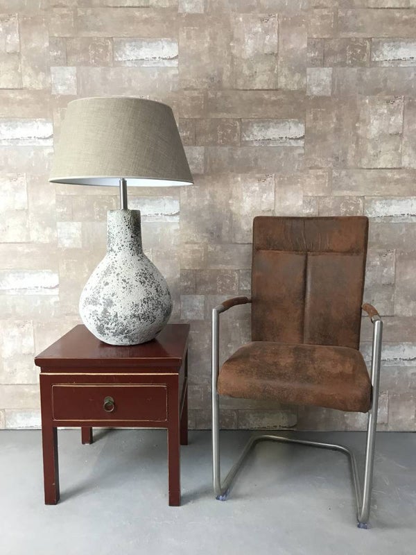 T027912 Tafellamp aardewerk ocean oxide met licht bruine linnen kap.