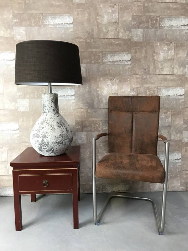 T027919 Tafellamp aardewerk ocean oxide met donker bruine linnen kap.