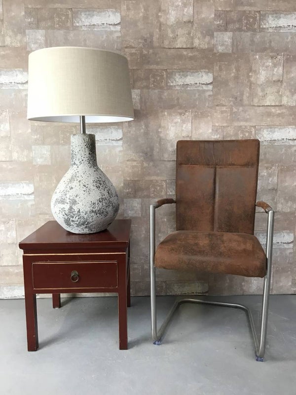 T027916 Tafellamp aardewerk ocean oxide met creme linnen kap.