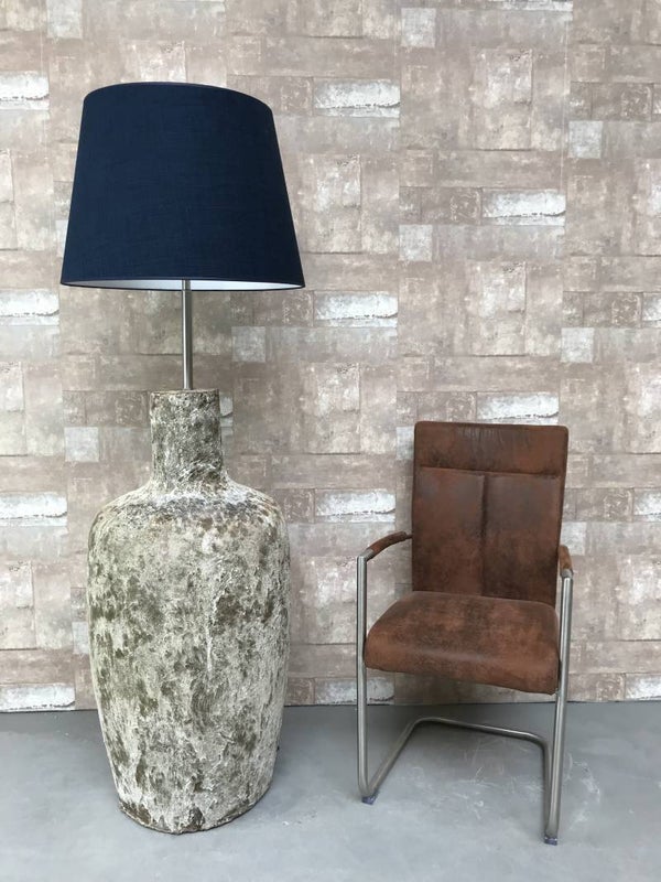 V037130 Vloerlamp aardewerk atlantic met donker blauwe linnen kap.