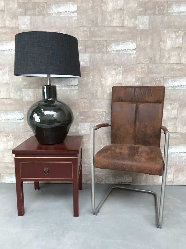 T031421 Tafellamp aardewerk donker groen glazuur met antraciet linnen kap.