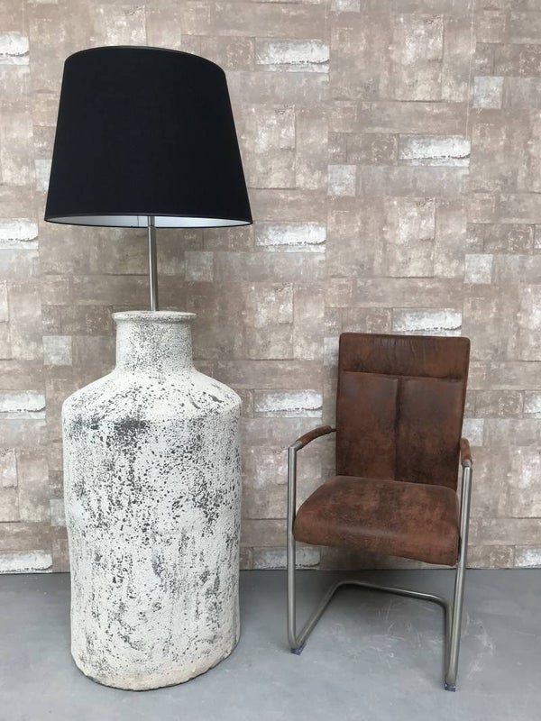V017932 Vloerlamp aardewerk ocean oxide met zwarte linnen kap.