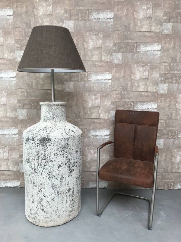 V017928 Vloerlamp aardewerk ocean oxide met bruine linnen kap.