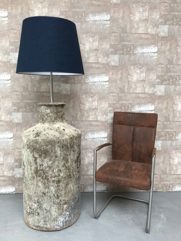 V017130 Vloerlamp aardewerk atlantic met donker blauwe linnen kap.