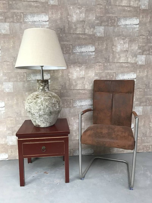 T037105 Tafellamp aardewerk atlantic met creme linnen kap.
