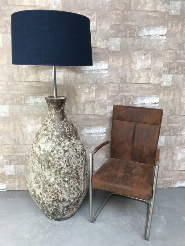 V067137 Vloerlamp aardewerk atlantic met donker blauwe linnen kap.