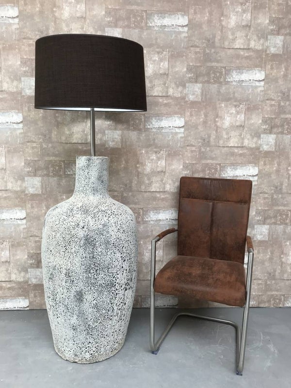 V017936 Vloerlamp aardewerk ocean oxide met donker bruine linnen kap.