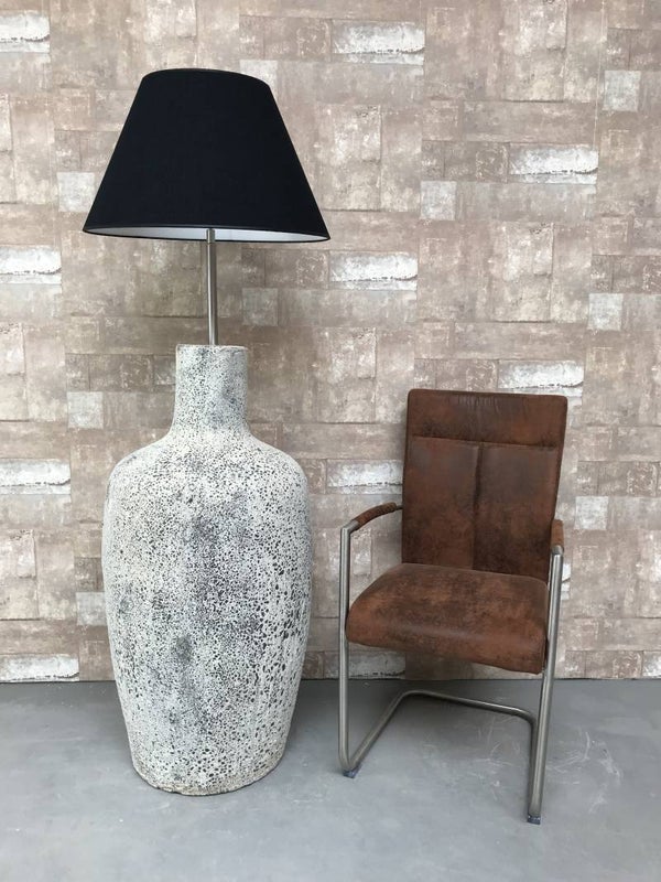 V017925 Vloerlamp aardewerk ocean oxide met zwarte linnen kap.