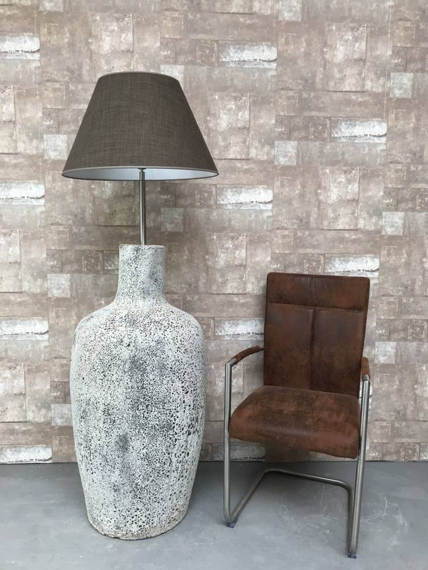 V017928 Vloerlamp aardewerk ocean oxide met bruine linnen kap.