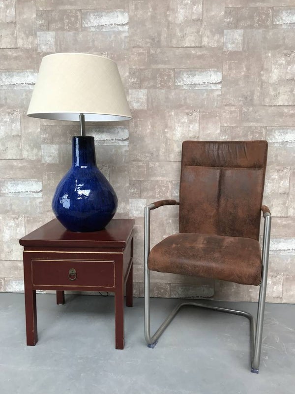 T021213 Tafellamp aardewerk blauw glazuur met creme linnen kap.