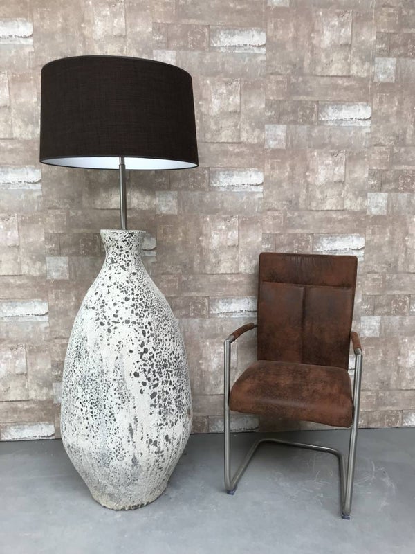 V067936 Vloerlamp aardewerk ocean oxide met donker bruine linnen kap.