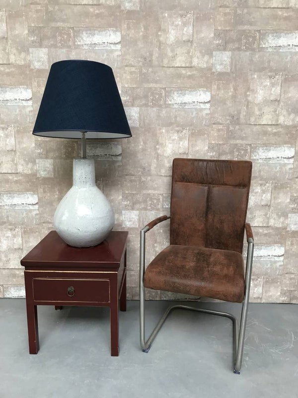T020702 Tafellamp aardewerk grijs glazuur met Donker blauwe linnen kap.