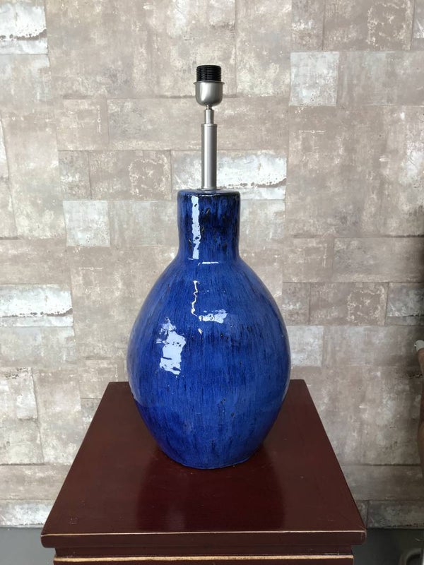 T0112 Tafellamp aardewerk blauw glazuur.