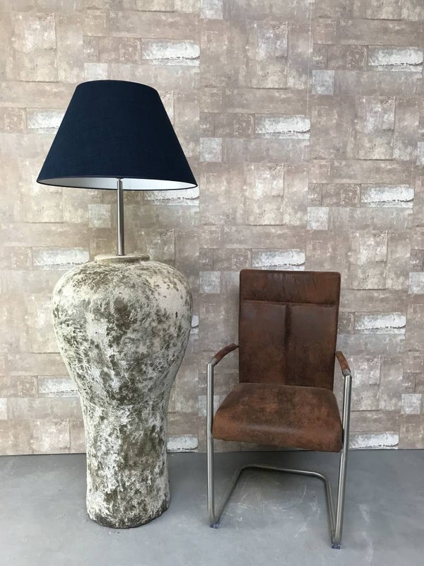 V047123 Vloerlamp aardewerk atlantic met donker blauwe linnen kap.