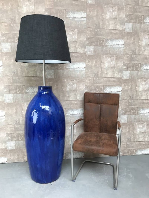 V021231 Vloerlamp aardewerk blauw glazuur met antraciet linnen kap.