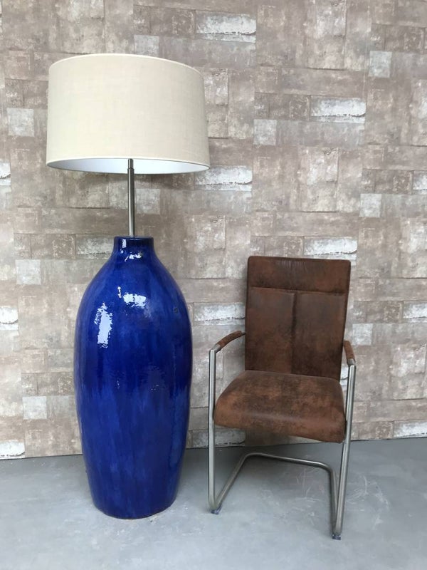 V021240 Vloerlamp aardewerk blauw glazuur met creme linnen kap.